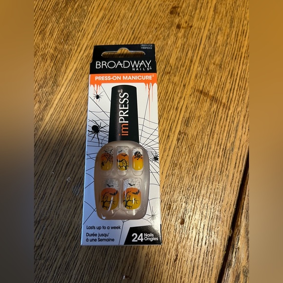 NEW PRESS ON HALLOWEEN NAILS - Picture 1 of 2